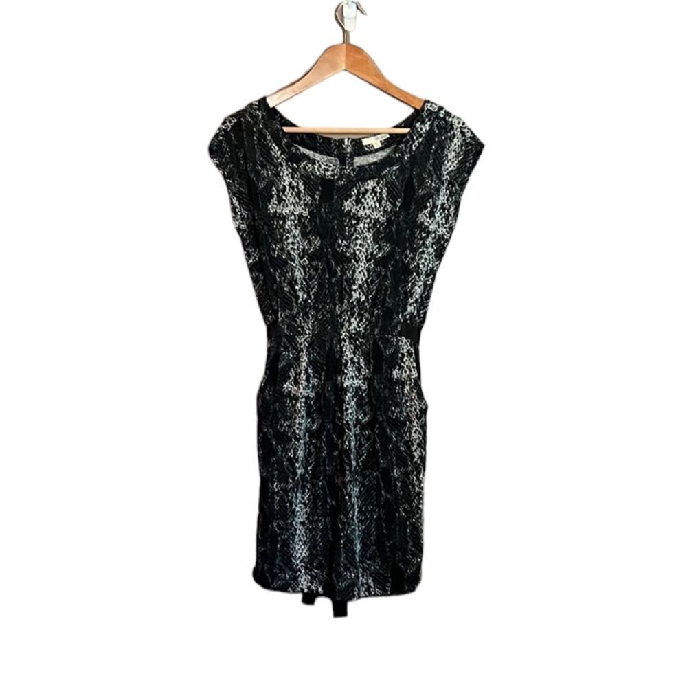 Bebop knit short sleeve print dress. Size small